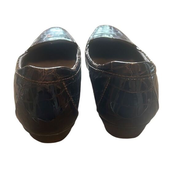 Clarks Collection Soft Cushion Sz 8M Brown Croc Comfort Loafer Flats - Picture 2 of 7